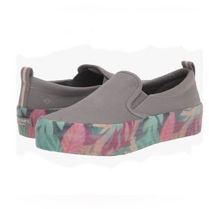 NWOT- Sperry Women's Crest Twin Gore Platform Sneakers w/Floral Outsole